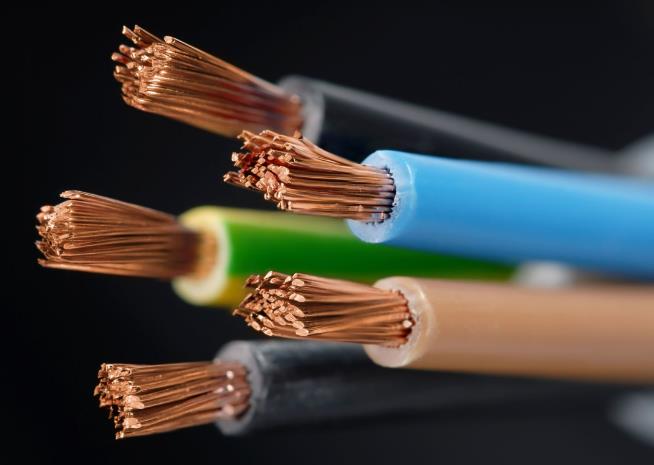 公司具有强大的研发能力，特种光电线缆就是其一