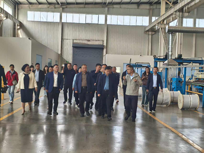 哈密市工商联王保军一行到我司考察交流